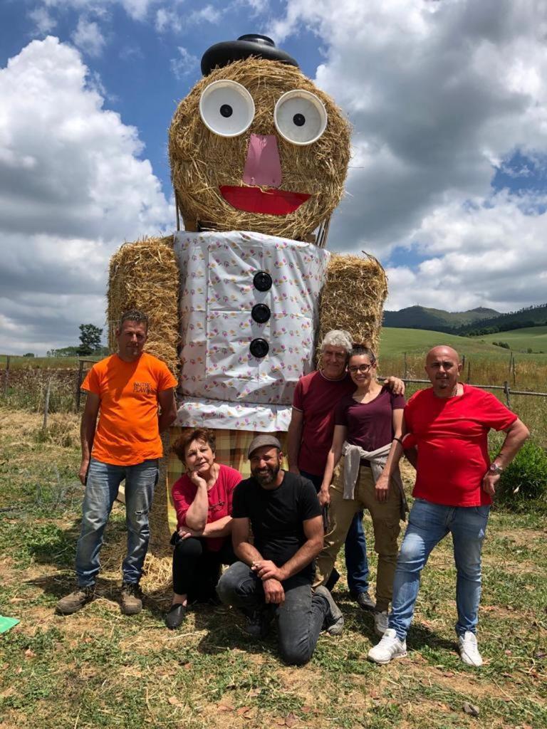 Agriturismo Il Riccio 蒙蒂基奥 外观 照片